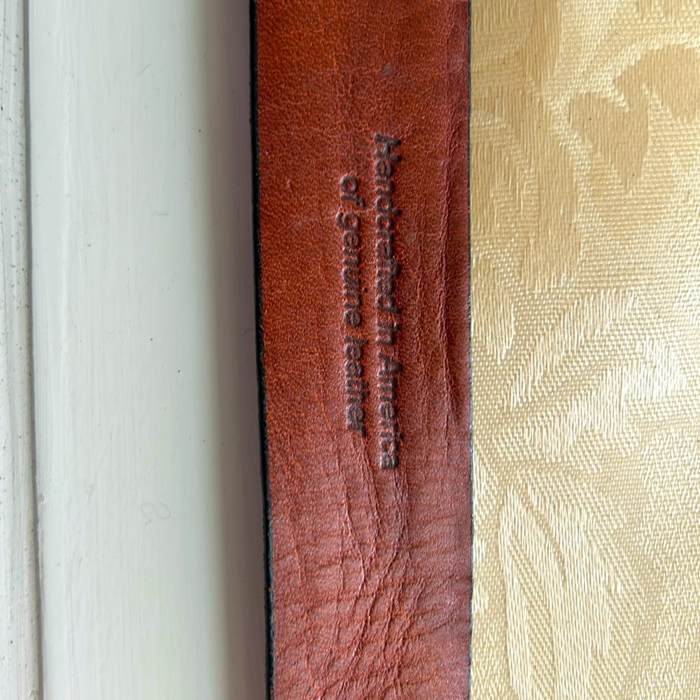 Brown genuine leather belt with
Brass buckle